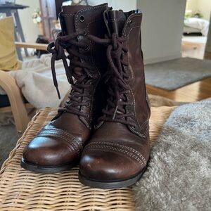 Steve Madden Troopa size 7